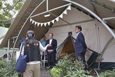 24　大安区視察（グランピング施設）